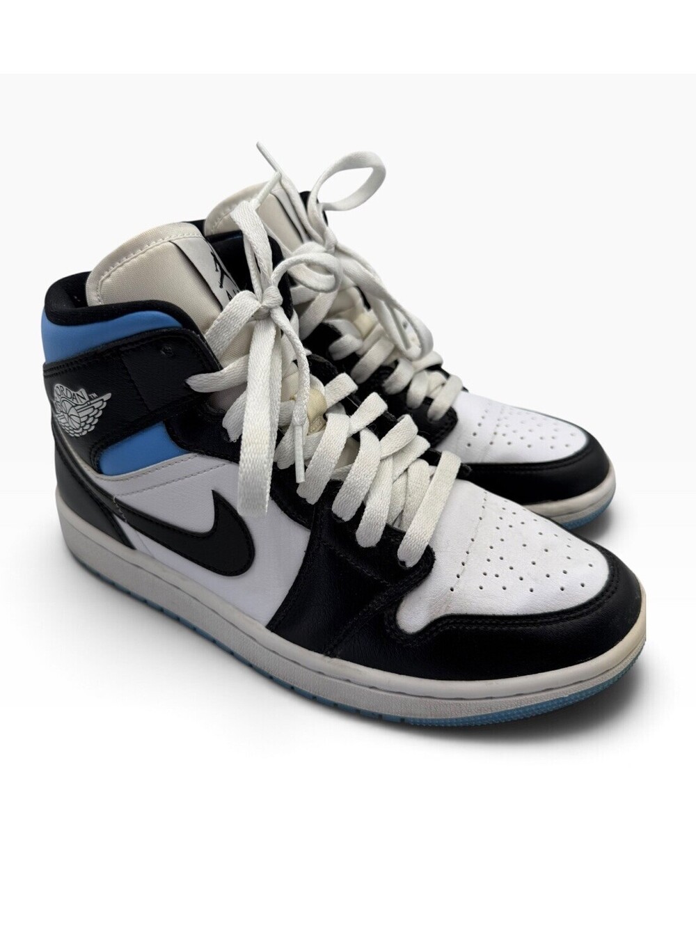 Jordan 1 retro high OG University blue, white, black! Size YS 8